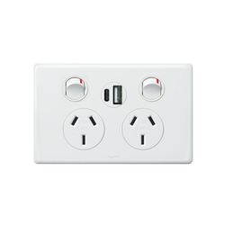 Legrand HPM DGPO 10A with Integrated USB 2.4A Type A+C White