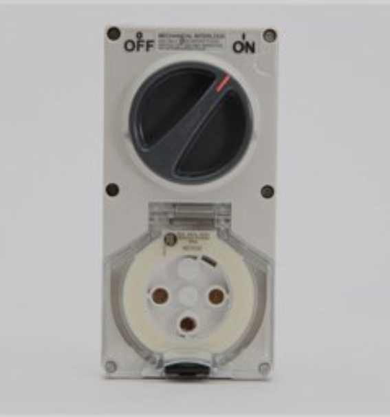 Pdl Switch Socket 3 Pin 16A 250V | Scott Electrical